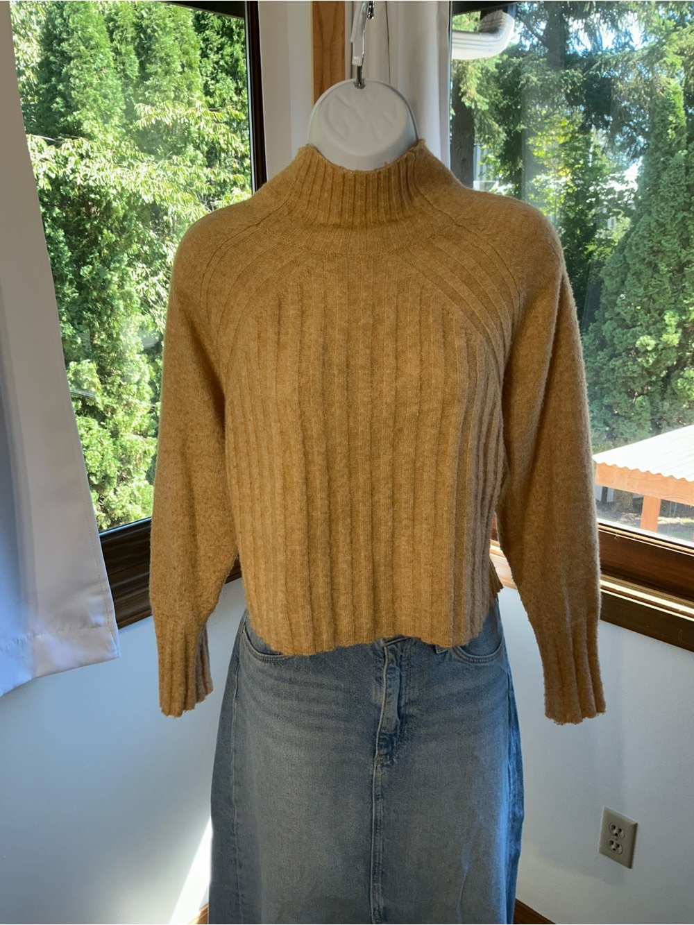 Topshop Rib Cropped Funnel Neck Sweater (Size Small)